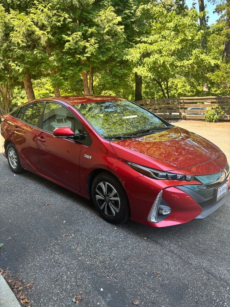 toyota prius prime 2018 JTDKARFP7J3078824 image